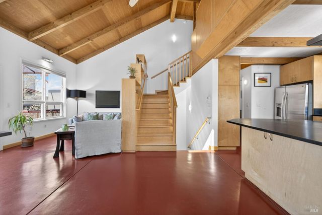 471 Florence Ave, Sebastopol, CA 95472