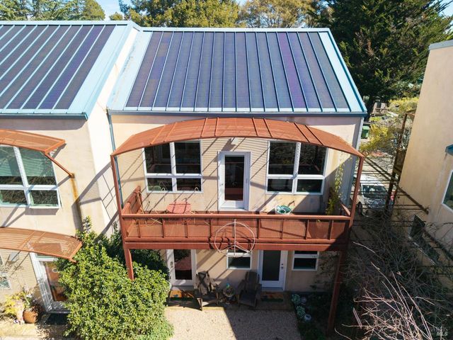 471 Florence Ave, Sebastopol, CA 95472