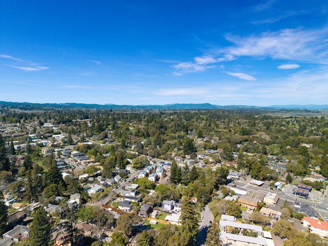 471 Florence Ave, Sebastopol, CA 95472