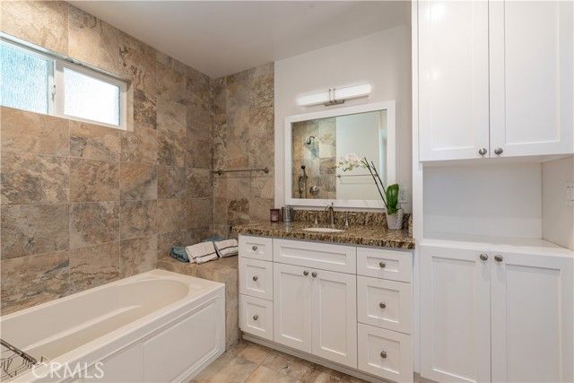 1551 N Beverly Glen Boulevard, Los Angeles, CA 90077