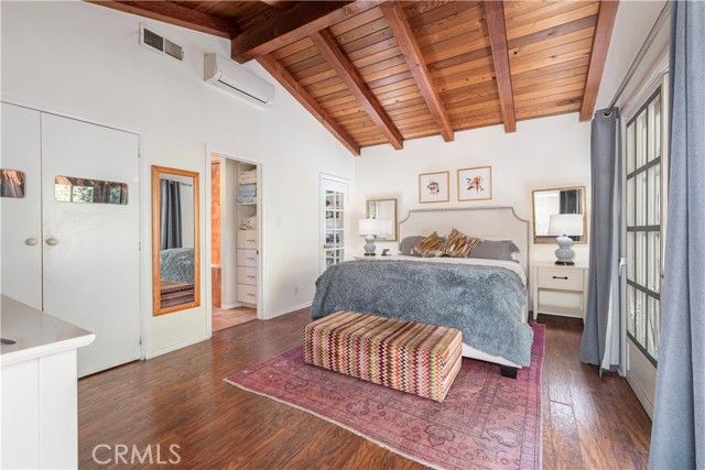 1551 N Beverly Glen Boulevard, Los Angeles, CA 90077