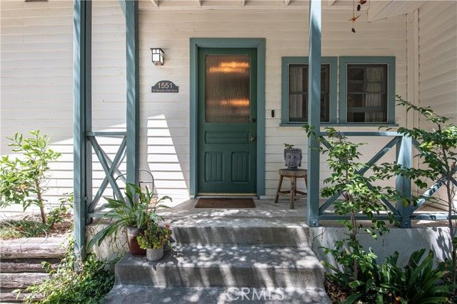 1551 N Beverly Glen Boulevard, Los Angeles, CA 90077