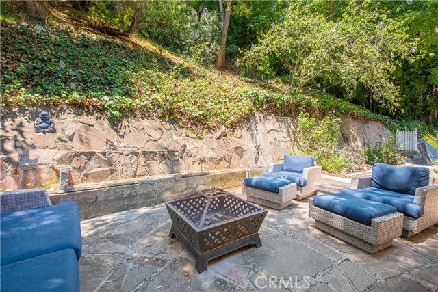 1551 N Beverly Glen Boulevard, Los Angeles, CA 90077