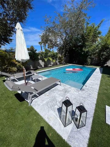 424 NE 28th Dr, Wilton Manors, FL 33334
