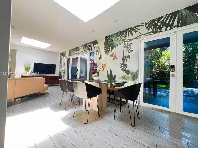 424 NE 28th Dr, Wilton Manors, FL 33334