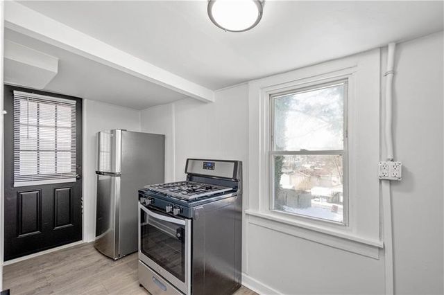 656 DOW AVENUE, Carnegie, PA 15106
