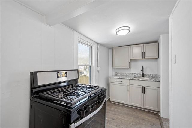 656 DOW AVENUE, Carnegie, PA 15106