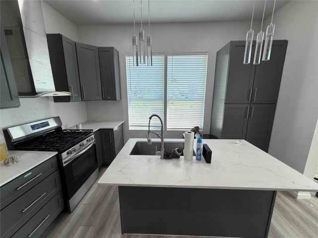 2400 Burkett Street, Houston, TX 77004