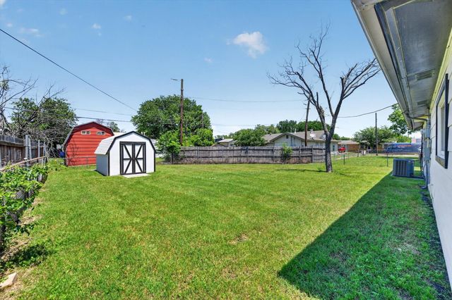 1769 Fagan Drive, Blue Mound, TX 76131