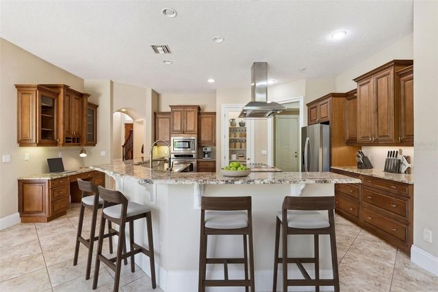 1303 LAVANHAM COURT, Apopka, FL 32712