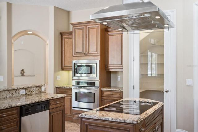 1303 LAVANHAM COURT, Apopka, FL 32712