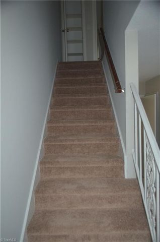 323 Old Vineyard Road, Winston-salem, NC 27104