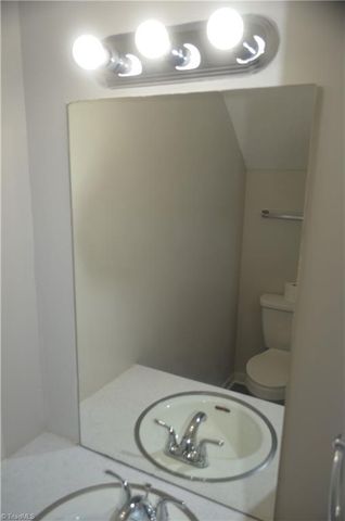 323 Old Vineyard Road, Winston-salem, NC 27104