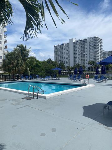 2780 NE 183rd St 909, Aventura, FL 33160