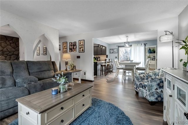 4862 Meadow Lane, Hamburg, NY 14075