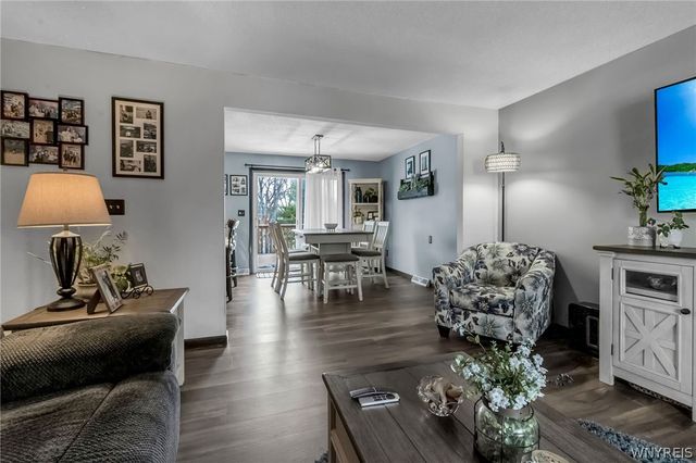 4862 Meadow Lane, Hamburg, NY 14075