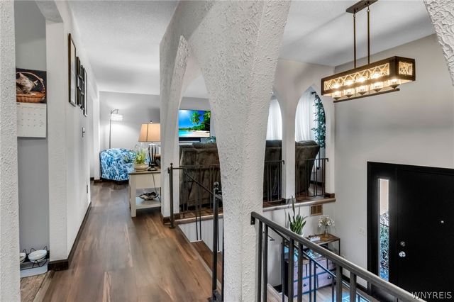 4862 Meadow Lane, Hamburg, NY 14075