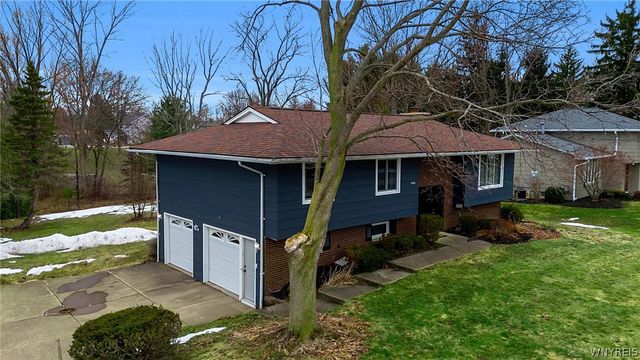 4862 Meadow Lane, Hamburg, NY 14075