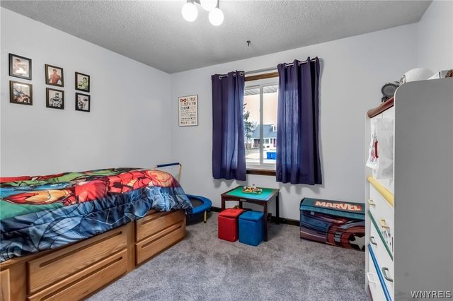 4862 Meadow Lane, Hamburg, NY 14075