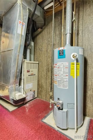 4862 Meadow Lane, Hamburg, NY 14075