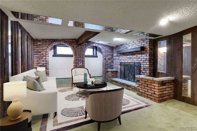 4862 Meadow Lane, Hamburg, NY 14075