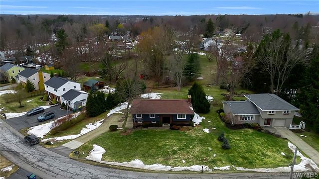 4862 Meadow Lane, Hamburg, NY 14075