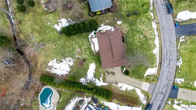 4862 Meadow Lane, Hamburg, NY 14075