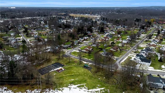 4862 Meadow Lane, Hamburg, NY 14075