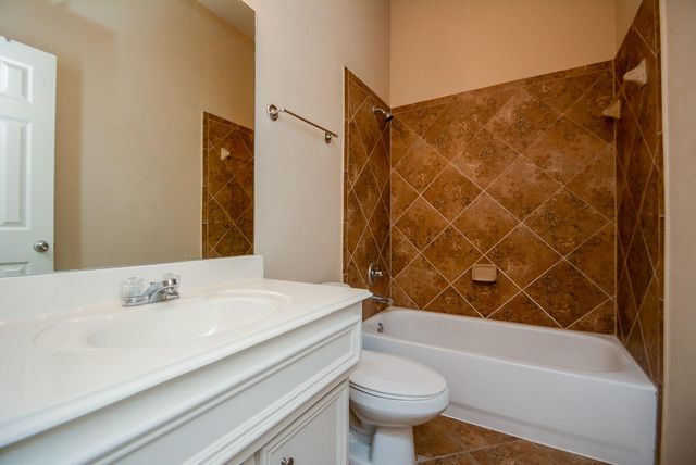 13027 Sweetgum Shores Drive, Houston, TX 77044