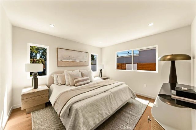 2817 S Barrington, Los Angeles, CA 90064