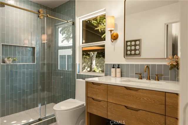2817 S Barrington, Los Angeles, CA 90064