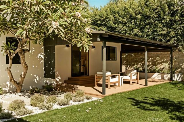 2817 S Barrington, Los Angeles, CA 90064