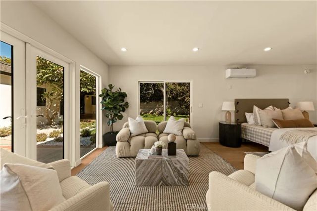 2817 S Barrington, Los Angeles, CA 90064