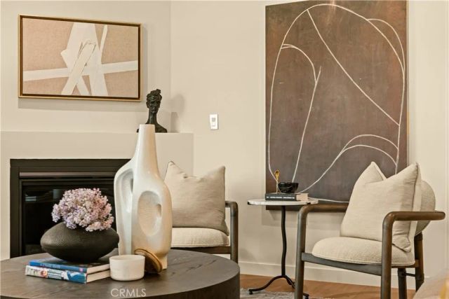 2817 S Barrington, Los Angeles, CA 90064