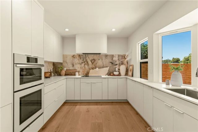 2817 S Barrington, Los Angeles, CA 90064