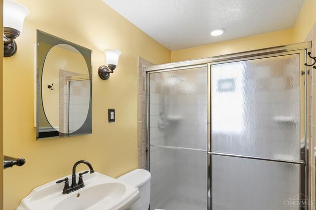 301 Don Lane, Delhi Twp, OH 45238