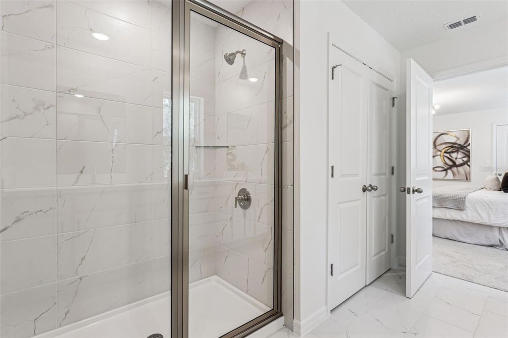 Image 14 of property listing at 4296 DARBY COURT, Eustis, FL 32736