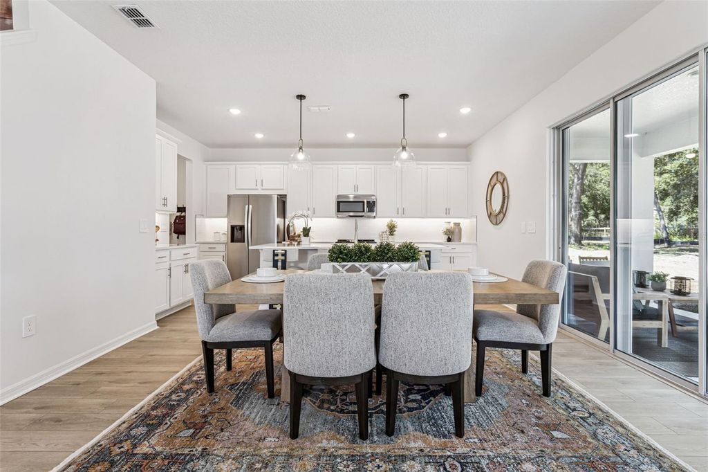 Image 5 of property listing at 4296 DARBY COURT, Eustis, FL 32736