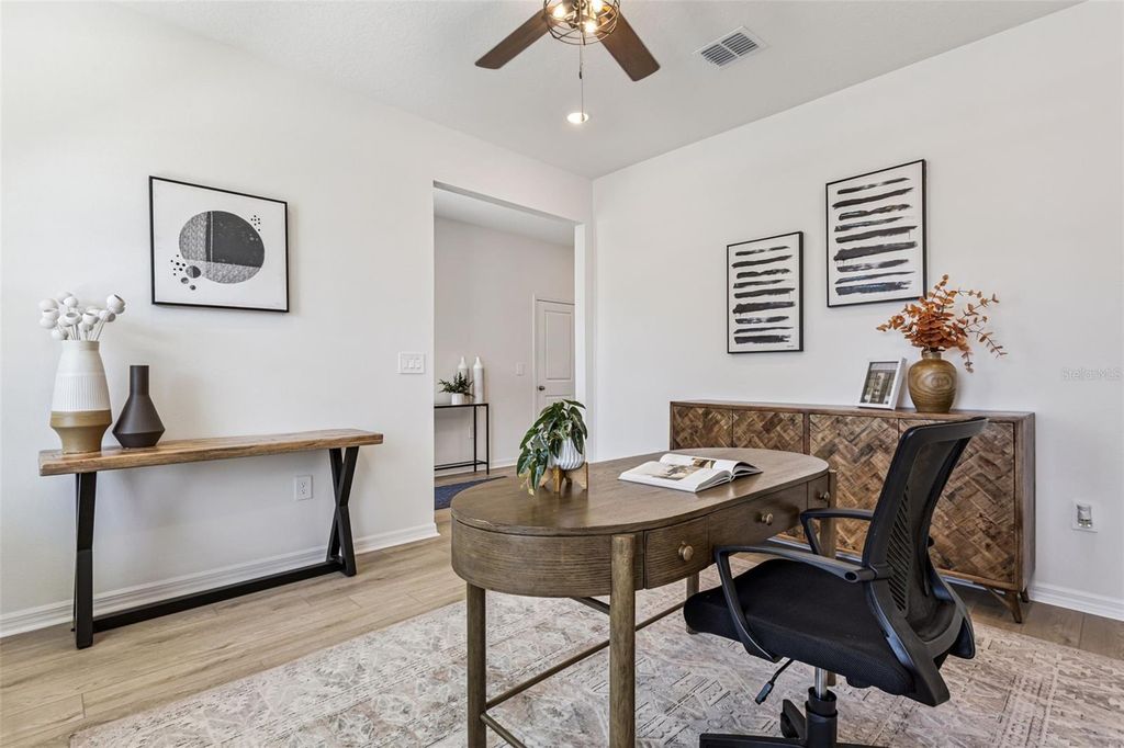 Image 8 of property listing at 4296 DARBY COURT, Eustis, FL 32736