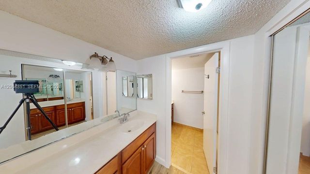 9855 Westview Dr 717, Coral Springs, FL 33076