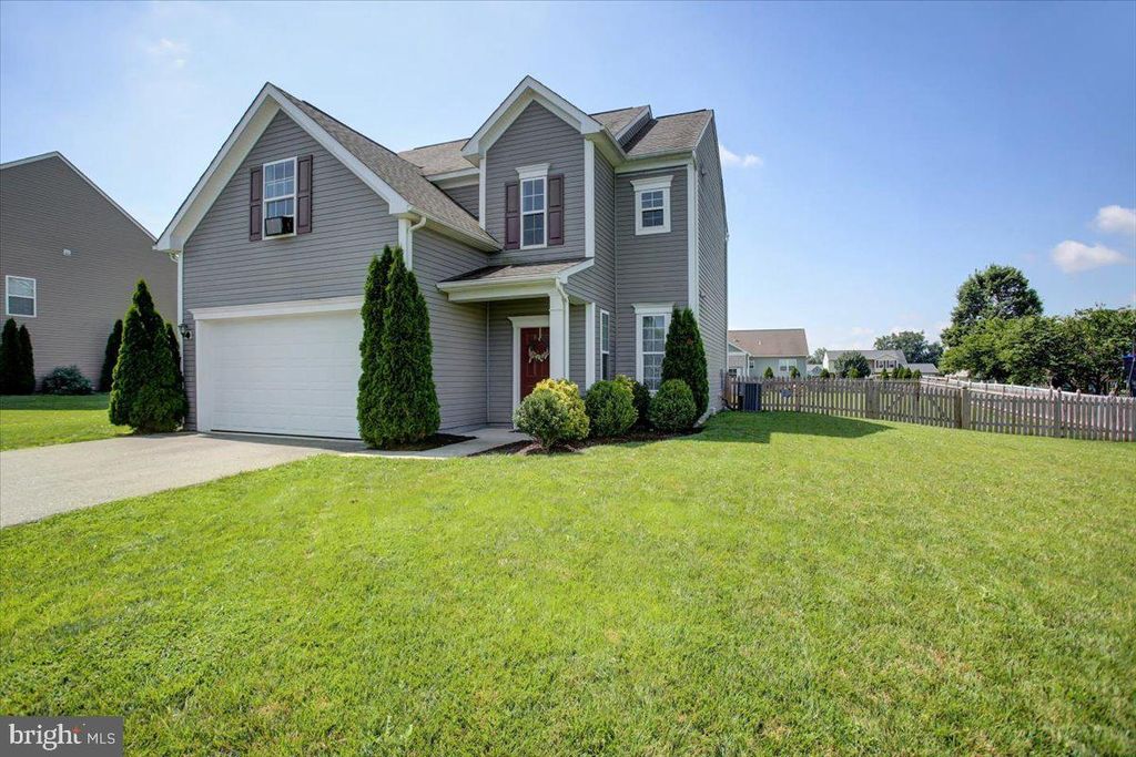 784 BRISTOL DRIVE, Greencastle, PA 17225
