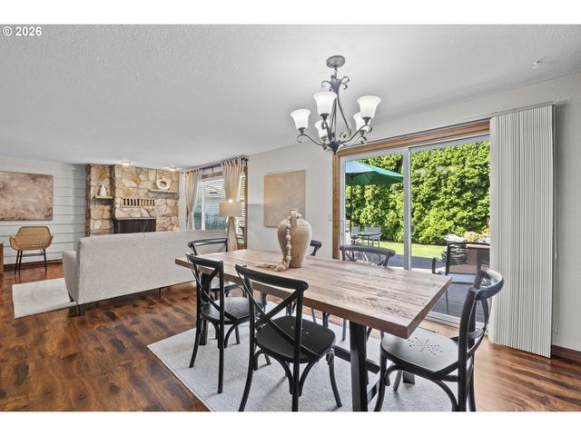1295 N Grant, Canby, OR 97013