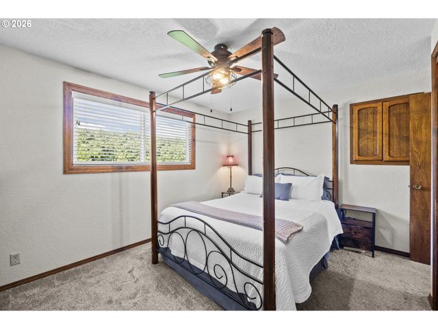 1295 N Grant, Canby, OR 97013