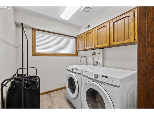 1295 N Grant, Canby, OR 97013