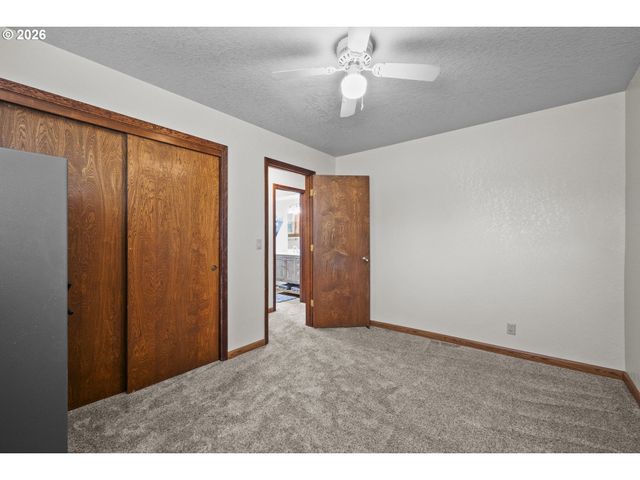 1295 N Grant, Canby, OR 97013