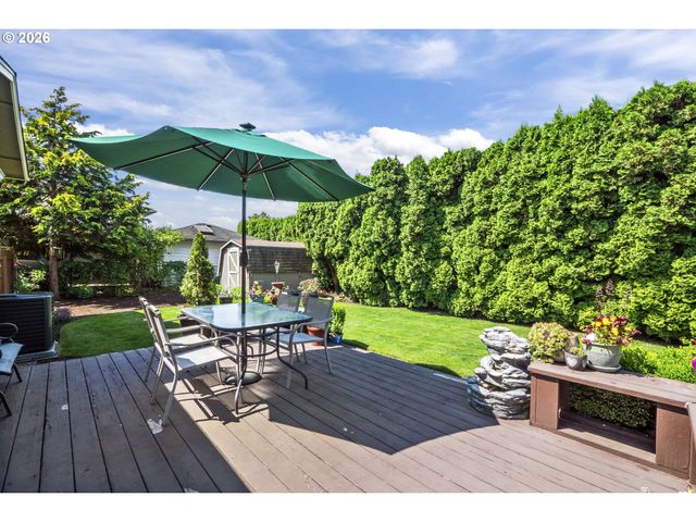 1295 N Grant, Canby, OR 97013