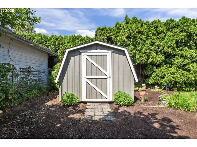 1295 N Grant, Canby, OR 97013
