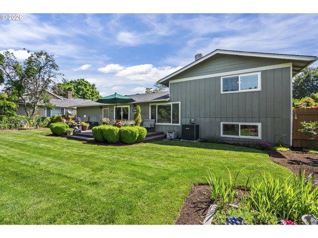 1295 N Grant, Canby, OR 97013