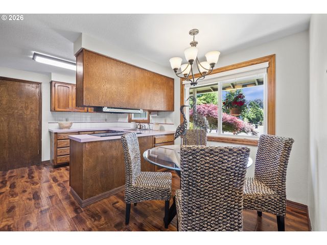 1295 N Grant, Canby, OR 97013