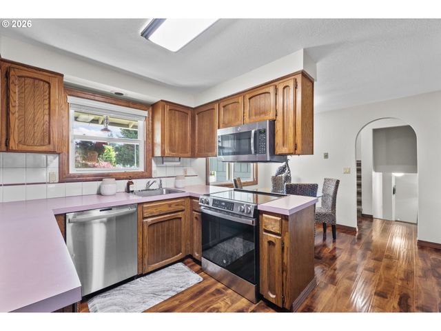 1295 N Grant, Canby, OR 97013